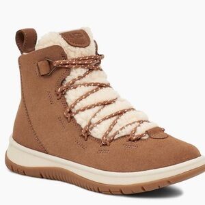 NWOT UGG Lakesider Heritage Mid Sneaker Boot